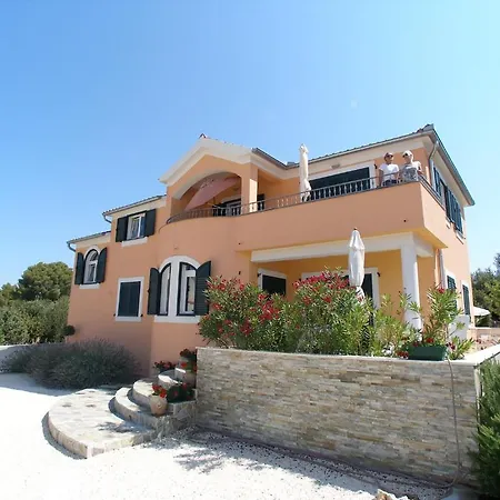 Dalmata Apartment *